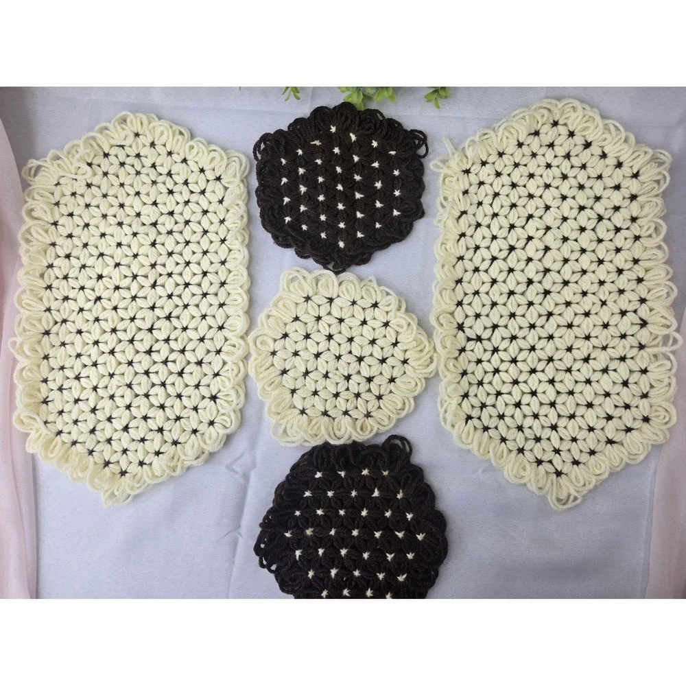 Vintage MCM Daisy Loom Yarn Placemats Hot Pads Trivets Set 5 Brown Cream Retro